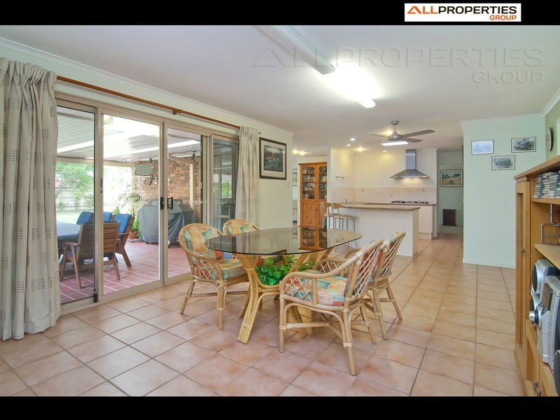 1 Acorn Circuit, Forest Lake QLD 4078