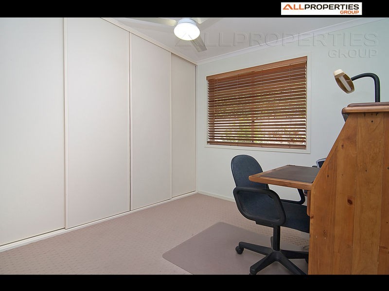 1 Acorn Circuit, Forest Lake QLD 4078