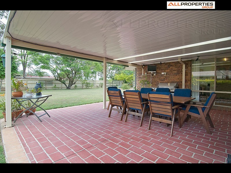 1 Acorn Circuit, Forest Lake QLD 4078