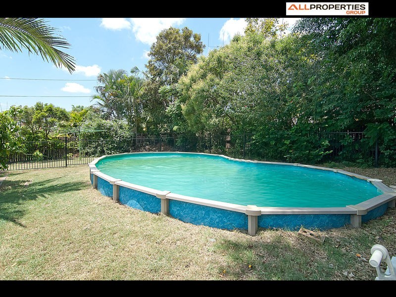 58 OWENS CRESCENT, Regents Park QLD 4118