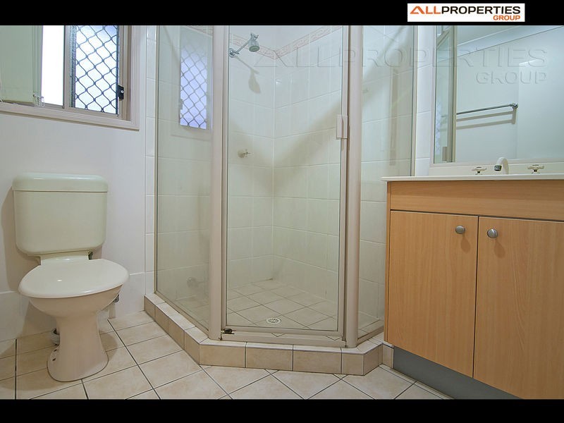 18 Daniella Drive, Marsden QLD 4132