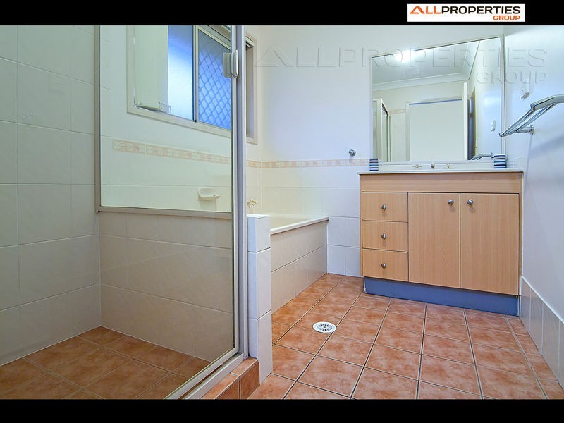 18 Daniella Drive, Marsden QLD 4132