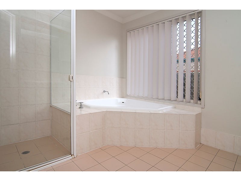 6 Bellavista Cl, Calamvale QLD 4116