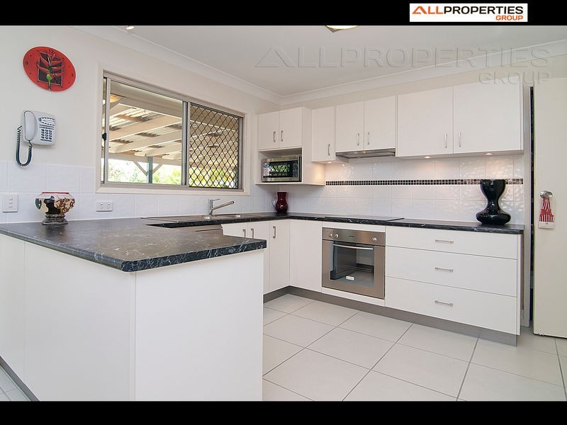 27 DRACON STREET, Regents Park QLD 4118