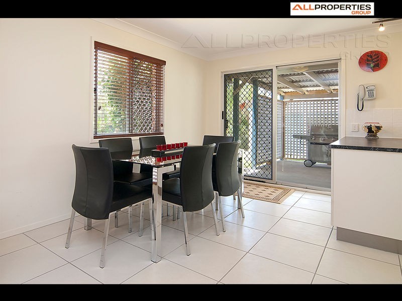 27 DRACON STREET, Regents Park QLD 4118
