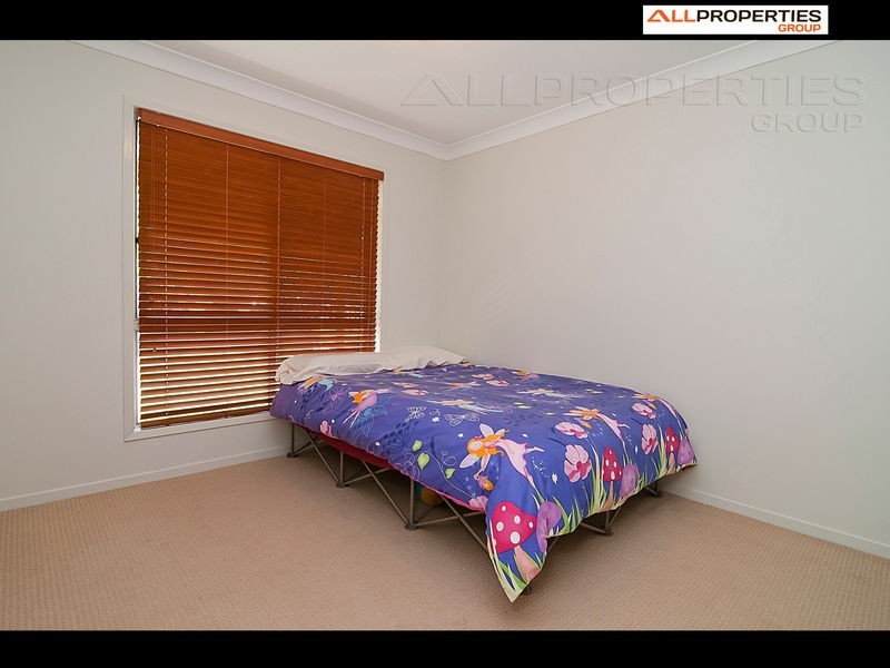 27 DRACON STREET, Regents Park QLD 4118