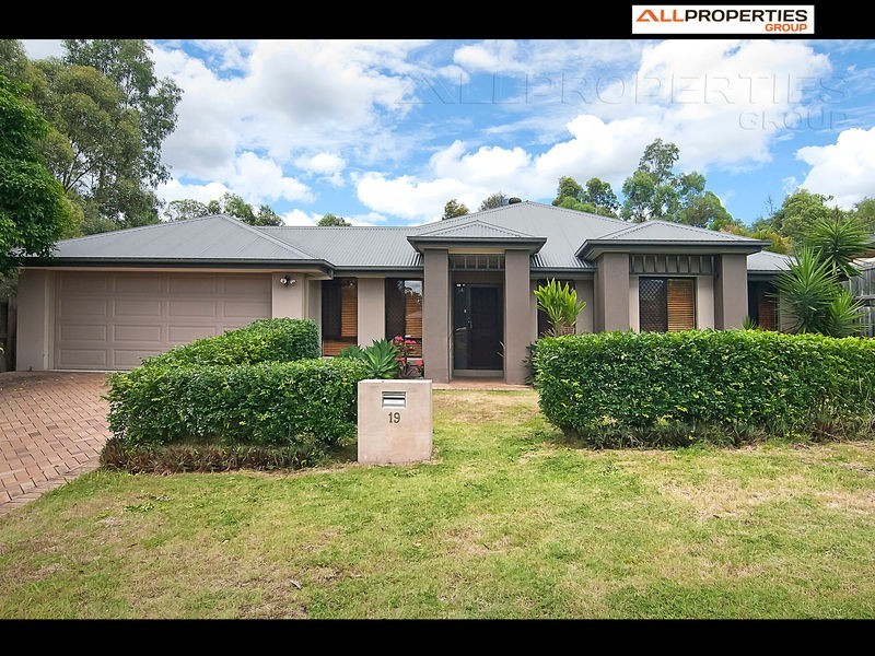 19 Piccadilly Place, Forest Lake QLD 4078