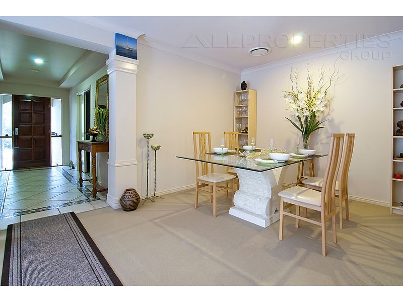 9 Stonyfell Place, Forest Lake QLD 4078