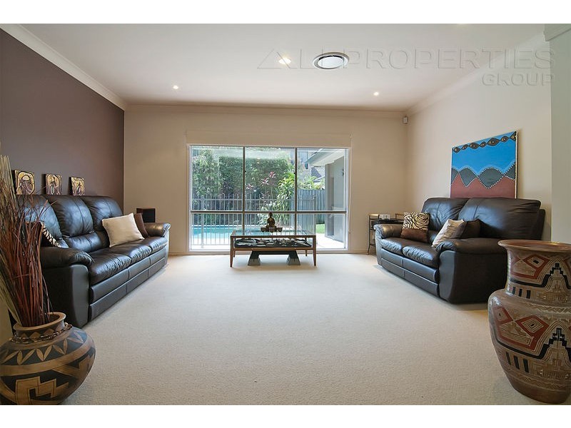 9 Stonyfell Place, Forest Lake QLD 4078