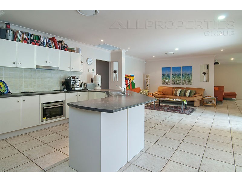 9 Stonyfell Place, Forest Lake QLD 4078