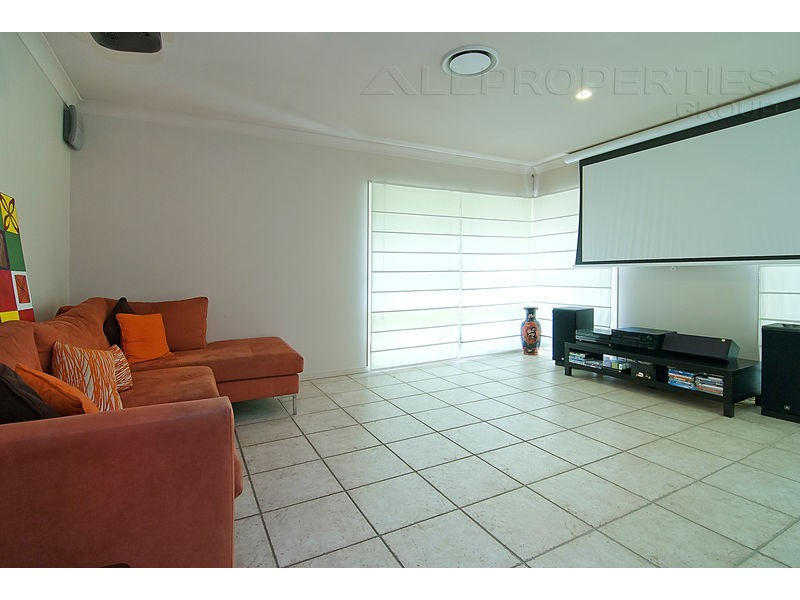 9 Stonyfell Place, Forest Lake QLD 4078