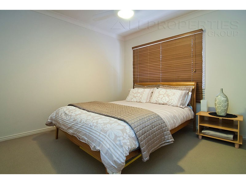 9 Stonyfell Place, Forest Lake QLD 4078