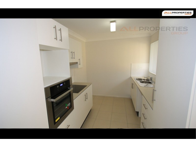12 Bowen Place, Blackstone QLD 4304