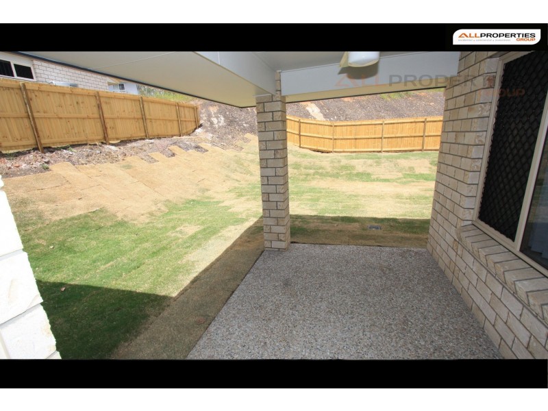 12 Bowen Place, Blackstone QLD 4304