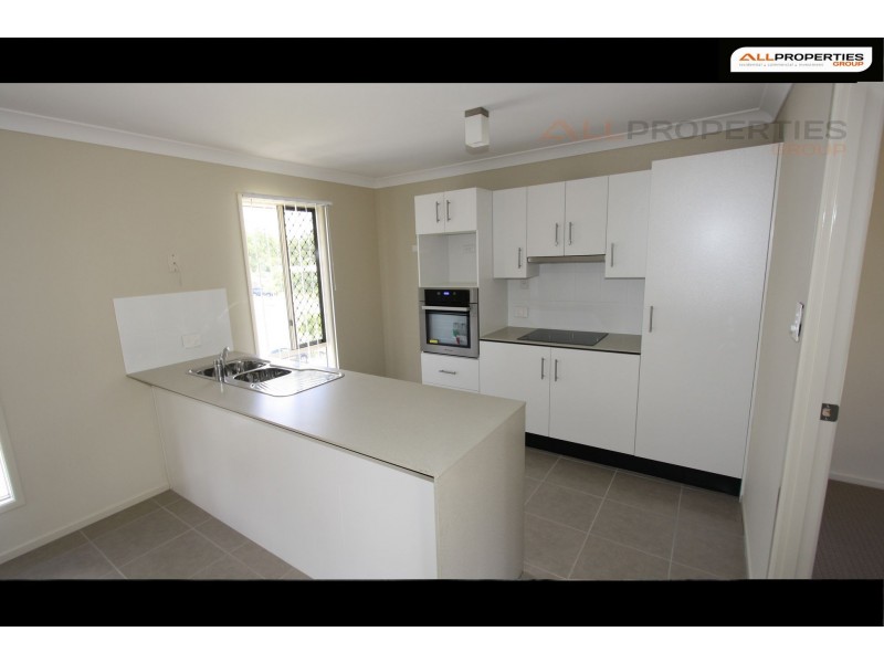 98 High Street, Blackstone QLD 4304