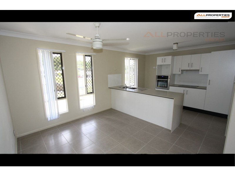 98 High Street, Blackstone QLD 4304