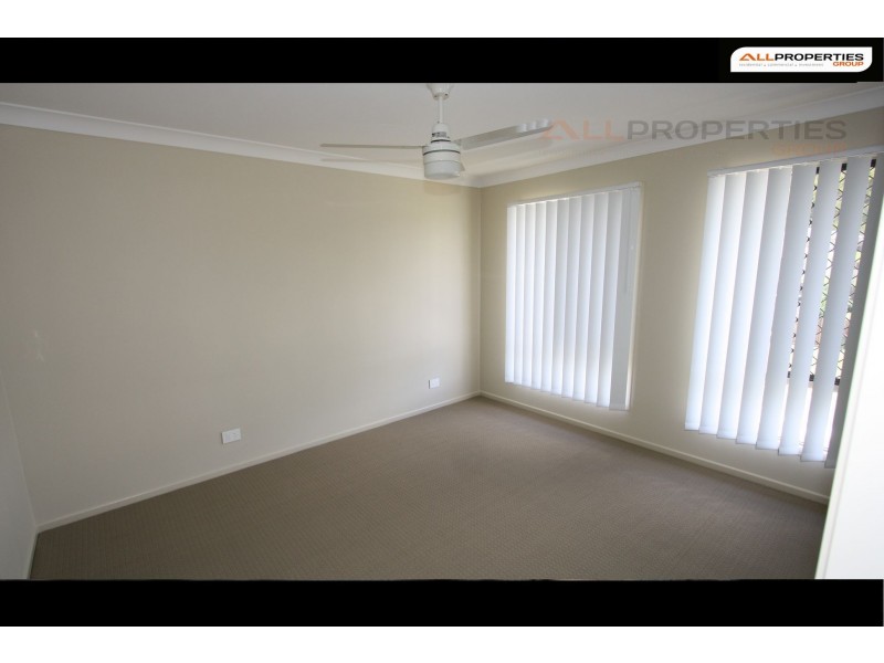 98 High Street, Blackstone QLD 4304