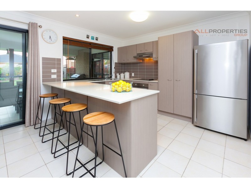 24 Fairweather Street, Berrinba QLD 4117
