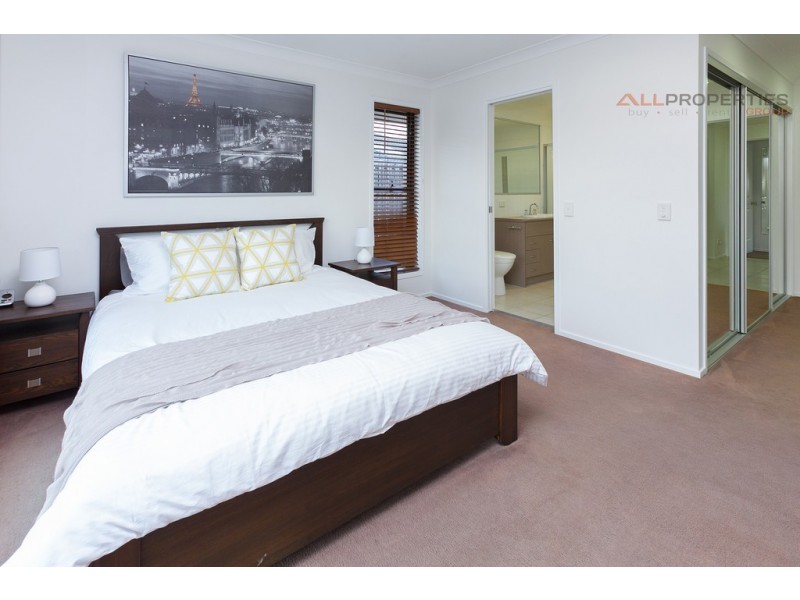 24 Fairweather Street, Berrinba QLD 4117