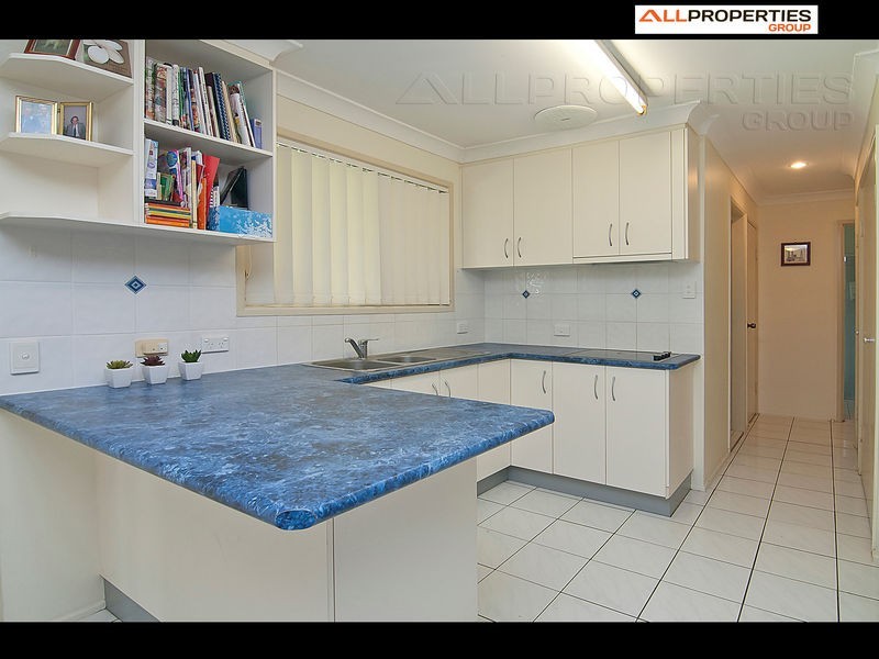 5 COSWAY STREET, Hillcrest QLD 4118