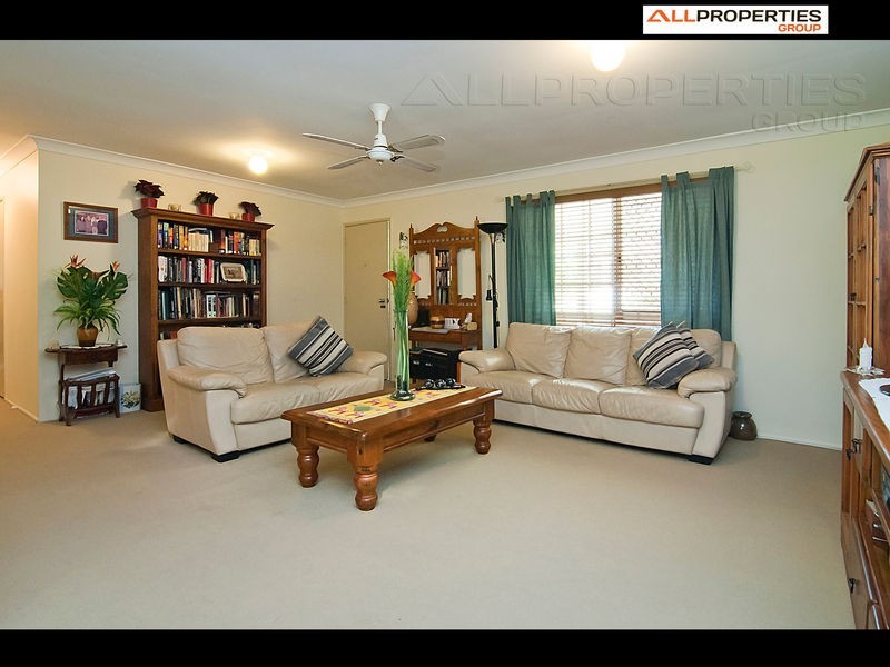 5 COSWAY STREET, Hillcrest QLD 4118