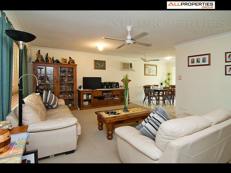 5 COSWAY STREET, Hillcrest QLD 4118