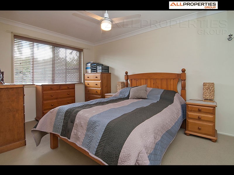 5 COSWAY STREET, Hillcrest QLD 4118