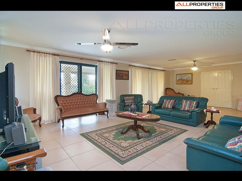 37 Talisker Pl, Parkinson QLD 4115