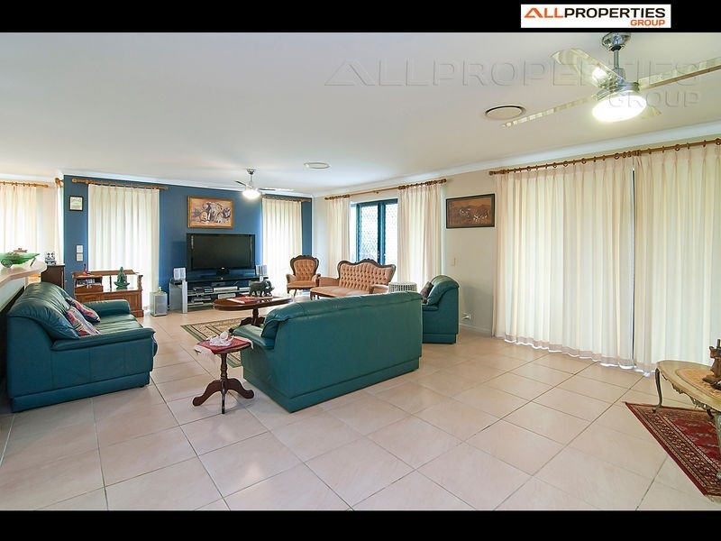 37 Talisker Pl, Parkinson QLD 4115