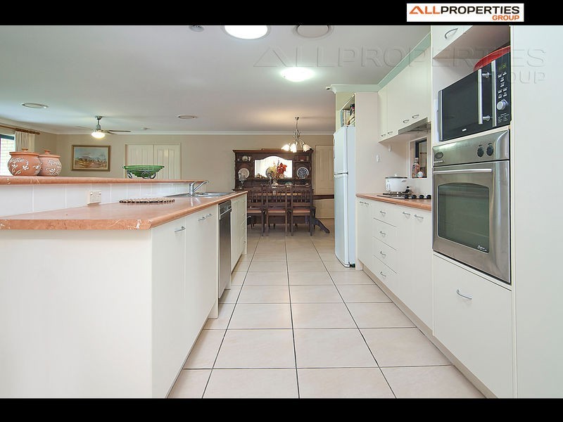 37 Talisker Pl, Parkinson QLD 4115