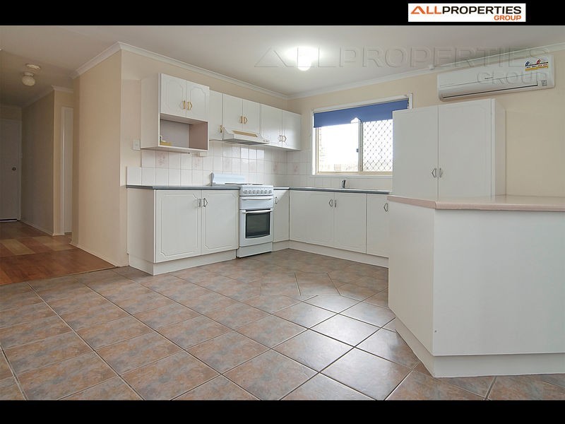28 MORTLAKE CRESCENT, Boronia Heights QLD 4124