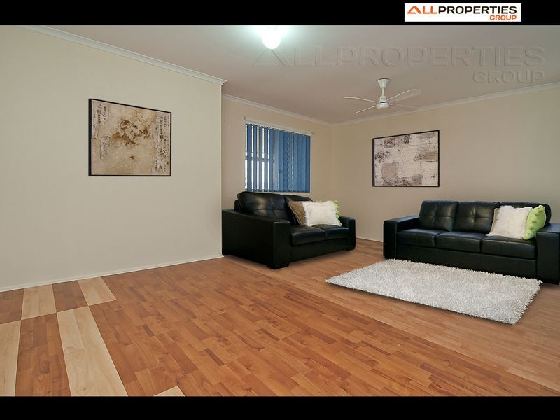 28 MORTLAKE CRESCENT, Boronia Heights QLD 4124