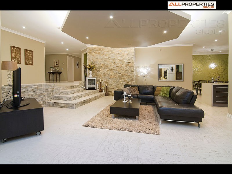 1 Mangaroon Court, Shailer Park QLD 4128