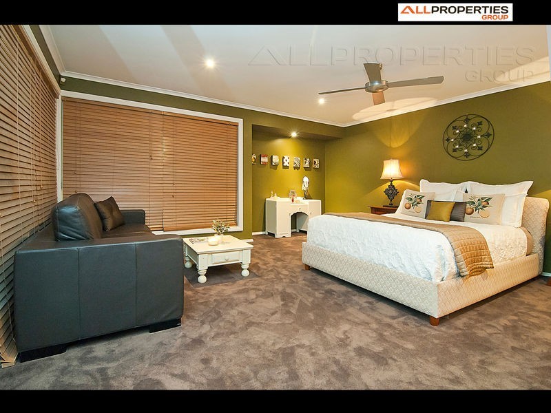 1 Mangaroon Court, Shailer Park QLD 4128