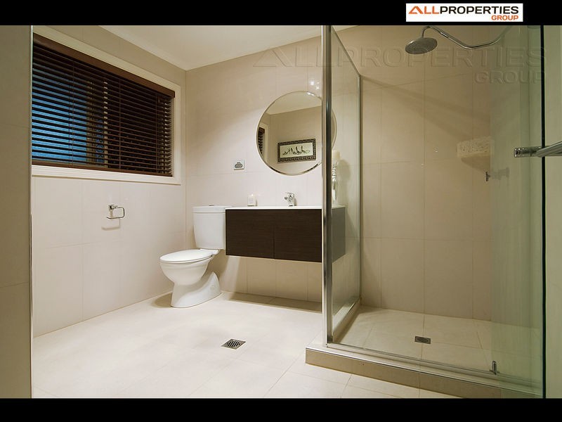 1 Mangaroon Court, Shailer Park QLD 4128