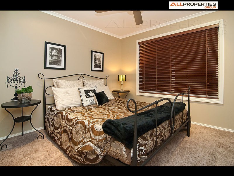 1 Mangaroon Court, Shailer Park QLD 4128
