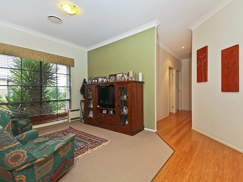 12  Cypress St, Heathwood QLD 4110