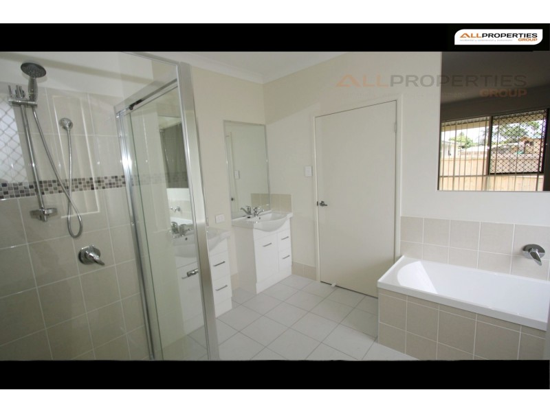 11 Lilly Court, Yamanto QLD 4305