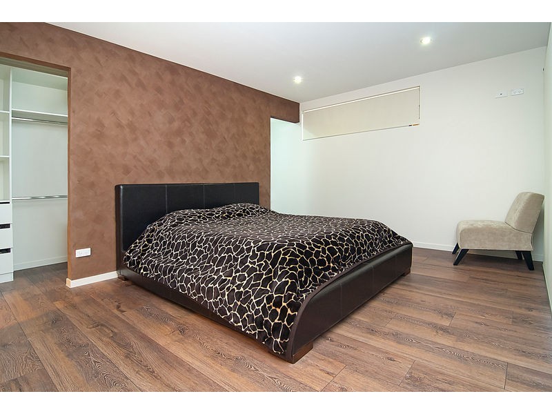 21 Farzana Place, Underwood QLD 4119