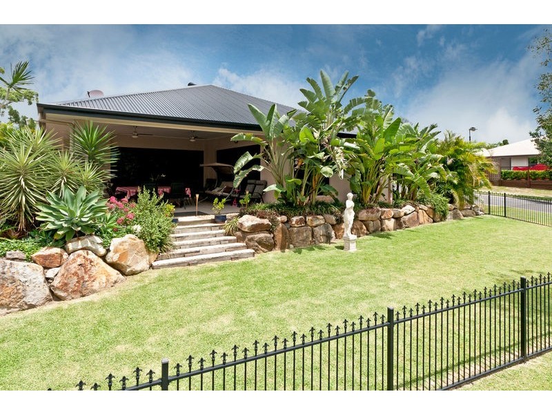 2 Ironbark Place, Heathwood QLD 4110