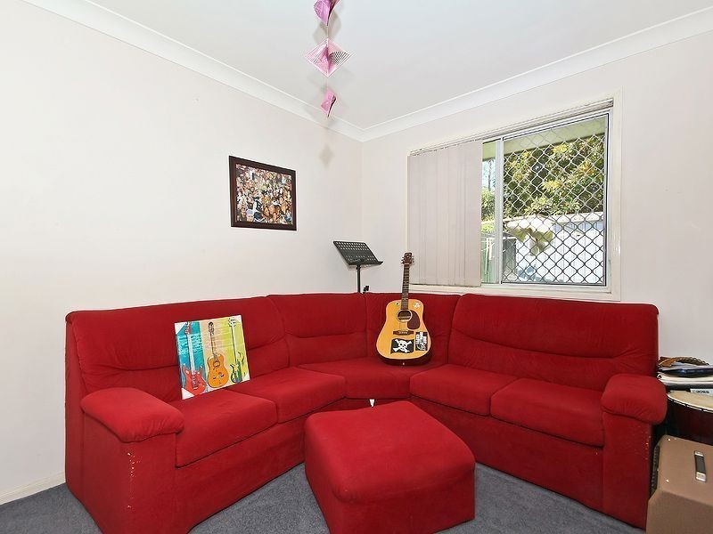 37 Brooklands Cct, Forest Lake QLD 4078