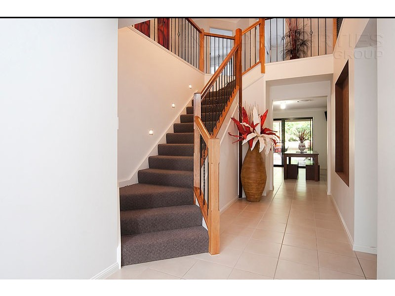 49 Laurel Street, Heathwood QLD 4110