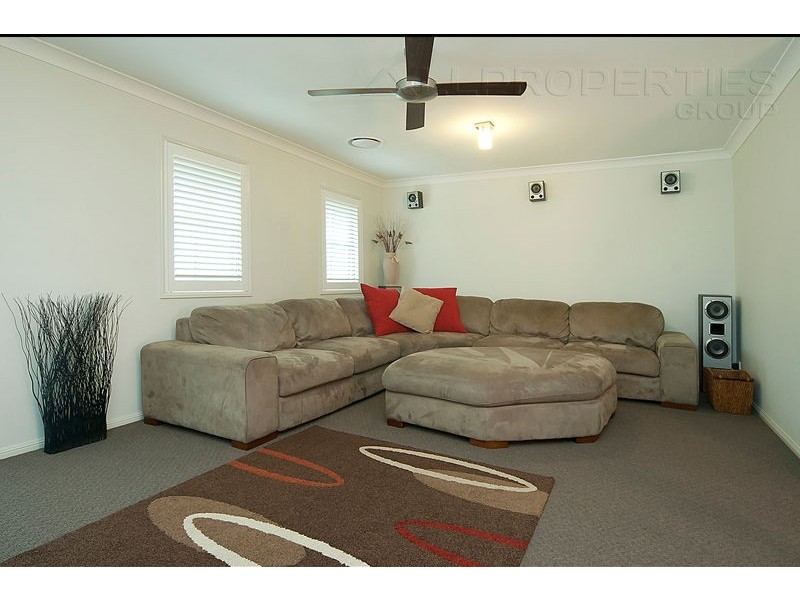 49 Laurel Street, Heathwood QLD 4110