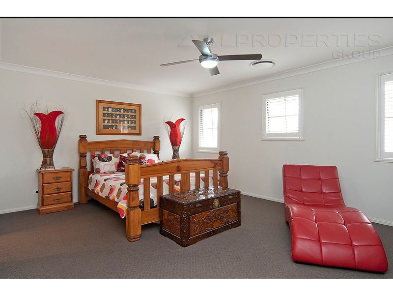 49 Laurel Street, Heathwood QLD 4110