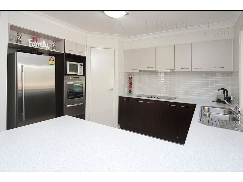 49 Laurel Street, Heathwood QLD 4110