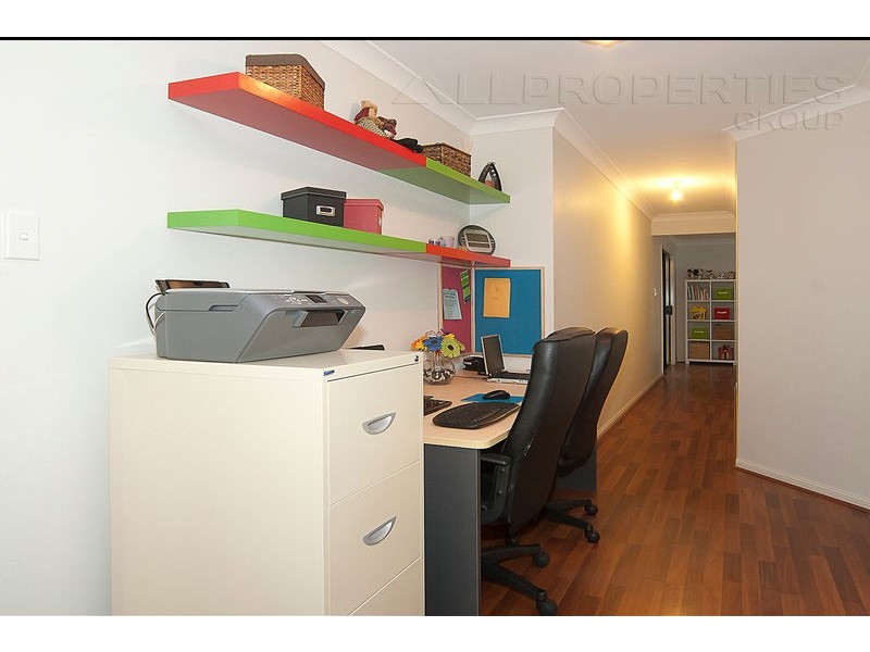 49 Laurel Street, Heathwood QLD 4110