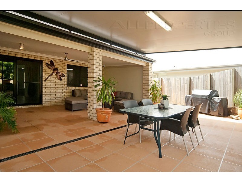 49 Laurel Street, Heathwood QLD 4110