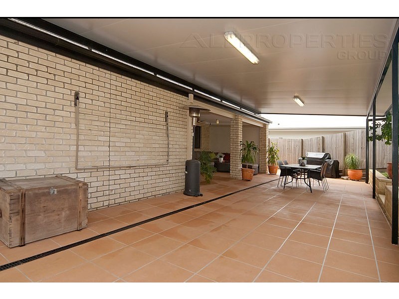 49 Laurel Street, Heathwood QLD 4110