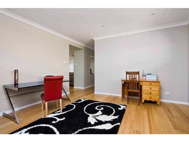 6 Gardenia Circuit, Heathwood QLD 4110