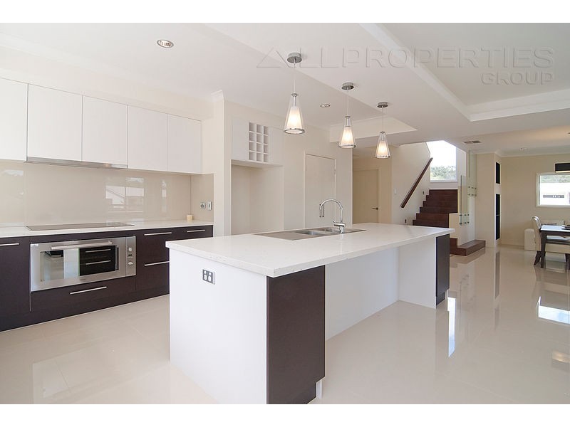 26 Lakeview Place, Springfield Lakes QLD 4300